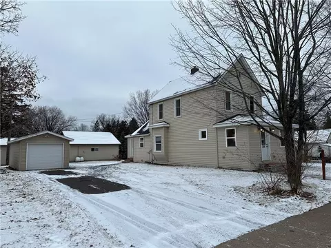 309 High St, Spooner, WI 54801 photo 2