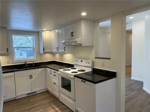 309 High St, Spooner, WI 54801 photo 4
