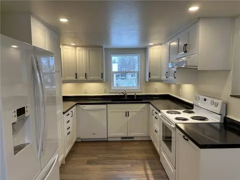 309 High St, Spooner, WI 54801 photo 3
