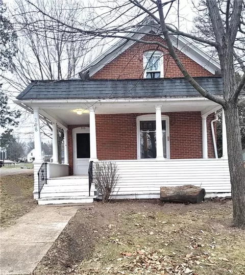 306 Oak St, Neillsville, WI 54456