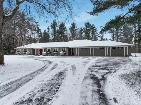 622 E Lowes Creek Rd, Eau Claire, WI 54701