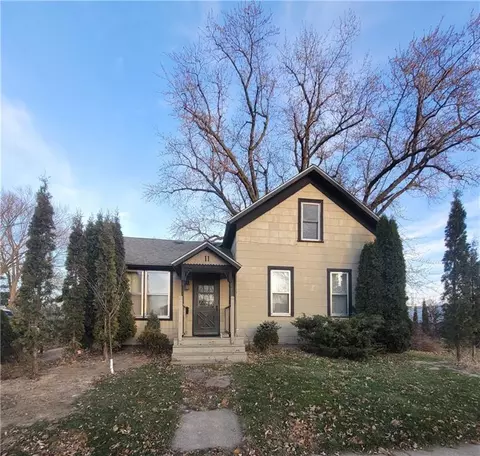 11 Hewett St, Neillsville, WI 54456