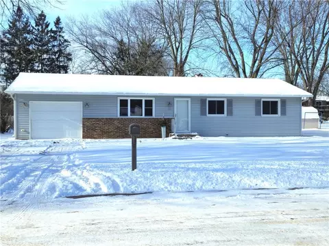 1212 Perry St, Chippewa Falls, WI 54729