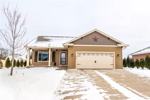 1989 Tucker Trl, Eau Claire, WI 54703