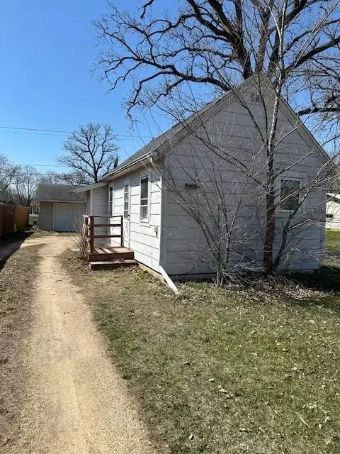 2015 S Broadway St, Menomonie, WI 54751