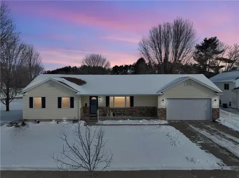 4411 Heartland Dr W, Eau Claire, WI 54701