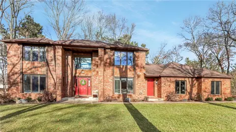 401 Southwood Ct, Eau Claire, WI 54701