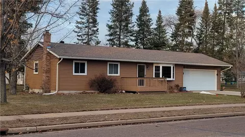 1310 Edgewood Ln, Eau Claire, WI 54703