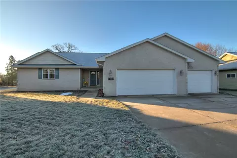 1903 W Ridge Dr, Eau Claire, WI 54703