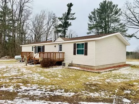 6601 N Metcalf Rd, Stone Lake, WI 54876