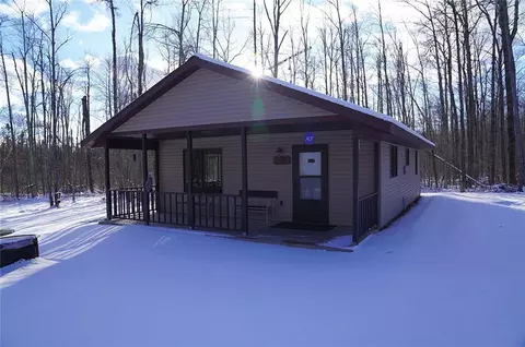 9527 W Mile Rd, Ladysmith, WI 54848
