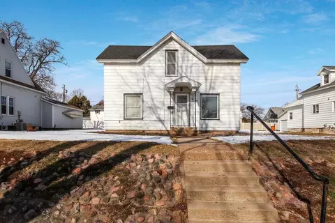 250 Olive St, Chippewa Falls, WI 54729
