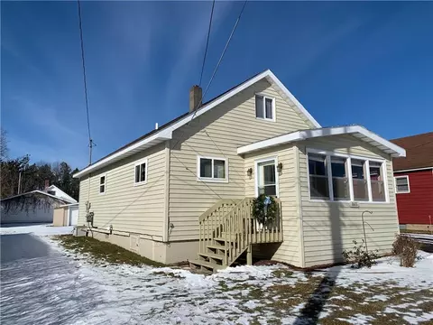 865 Saunders Ave, Park Falls, WI 54552