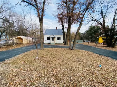 1137 Mckinley Rd, Eau Claire, WI 54703