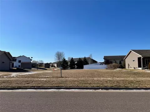 3429 Creek Ridge Dr, Eau Claire, WI 54703