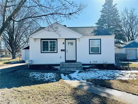 115 E Grant Ave, Eau Claire, WI 54701