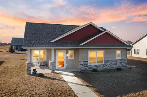 181 Gateway Pkwy, Osceola, WI 54020