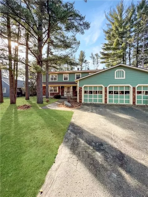 2227 Skeels Ave, Eau Claire, WI 54701