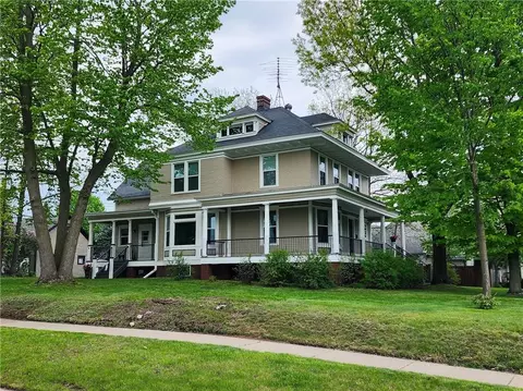 405 Worden Ave E, Ladysmith, WI 54848