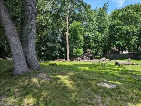 2111 Orchard Pl, Eau Claire, WI 54703