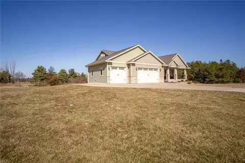 4052 E Cedar Rd E, Eleva, WI 54738 photo 2
