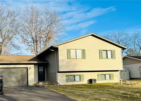 3151 Phoenix Ave, Eau Claire, WI 54703