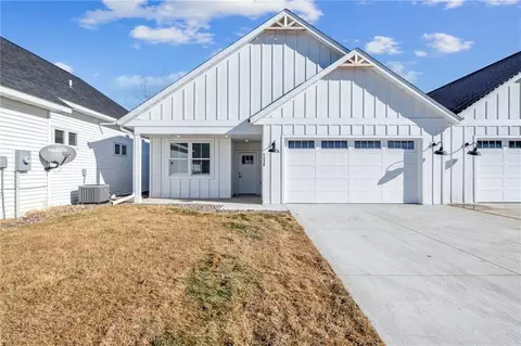 1336 Prairie St, Saint Croix Falls, WI 54024