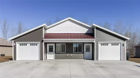 5282 Christopher Dr #A & B, Eau Claire, WI 54703
