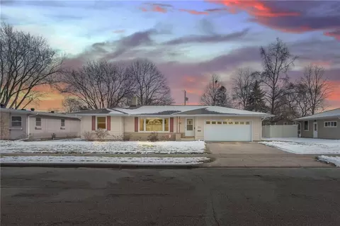 701 E Tyler Ave, Eau Claire, WI 54701