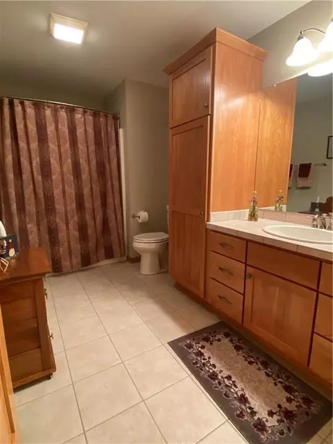 Bath - 3235 E Aspen Rd, Eleva, WI 54738 photo 4 of 4