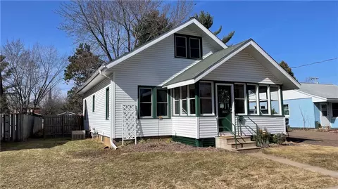 1422 Eagle St, Chippewa Falls, WI 54729