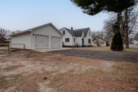 108 15th St SE, Menomonie, WI 54751