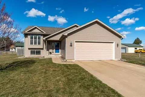 2502 Melmar Ct, Eau Claire, WI 54703