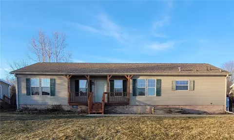 906 E Olson St, Blair, WI 54616