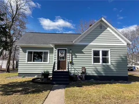 2314 4th St, Eau Claire, WI 54703