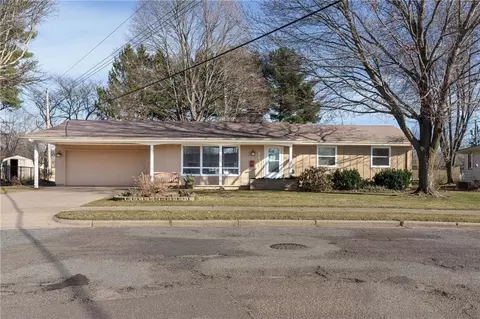 1131 E Tyler Ave, Eau Claire, WI 54701