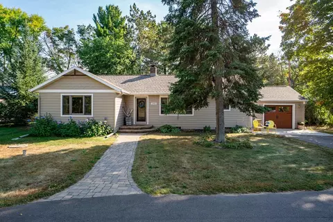5983 N Shore Dr, Eau Claire, WI 54703