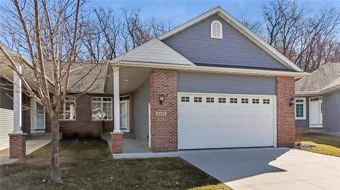 4529 Village Oaks Cir #2, Eau Claire, WI 54701