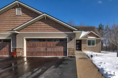 571 Blue Karner Dr, Altoona, WI 54720