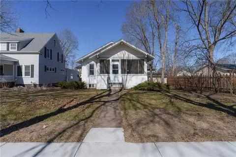 236 Mckinley Ave, Eau Claire, WI 54701