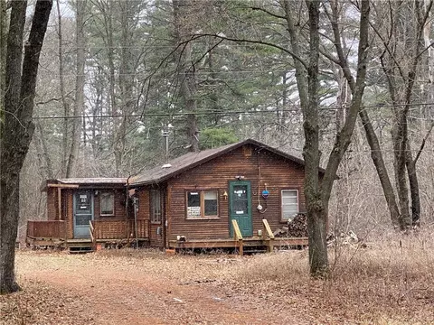 4888 Hobbs Rd, Fall Creek, WI 54742