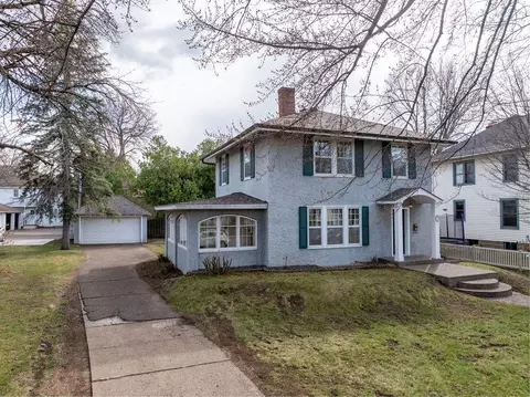 305 Garfield Ave, Eau Claire, WI 54701