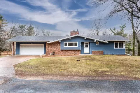 3204 Rosewood Ln, Eau Claire, WI 54703