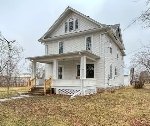 227 N East St, New Auburn, WI 54757