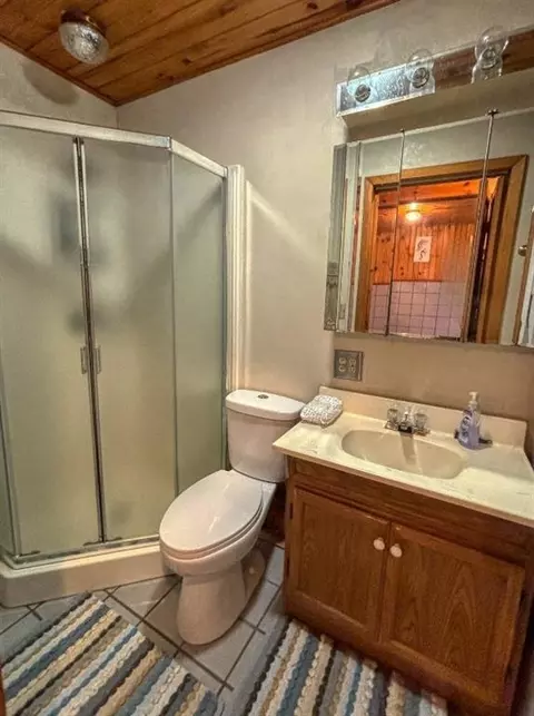 Bath - 828 E Lasalle Ave, Barron, WI 54812 photo 3 of 5