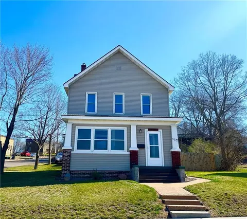 117 N High St, Chippewa Falls, WI 54729