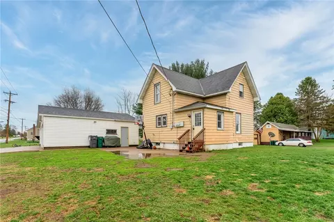 213 E Grant St, Augusta, WI 54722 photo 2