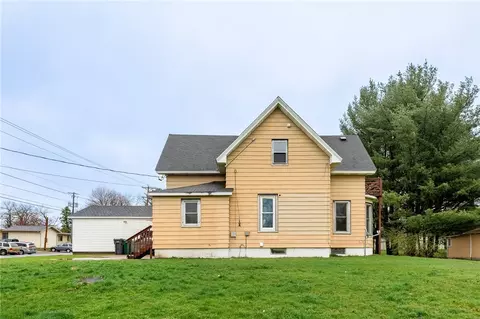 213 E Grant St, Augusta, WI 54722 photo 4
