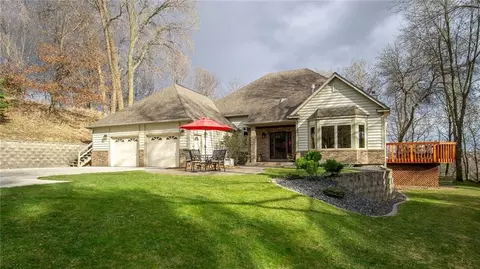 403 Grandview Heights Ct NW, Menomonie, WI 54751
