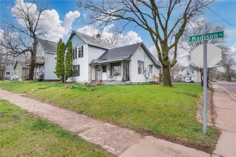 1114 E Madison St #1&2, Eau Claire, WI 54703